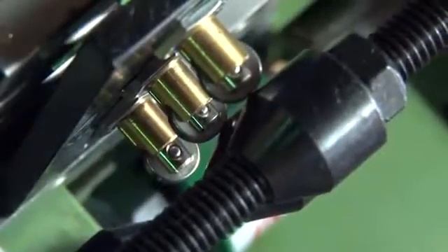 Автоматы для накатывания трубной резьбы резьбонакатными роликами. смотреть онлайн