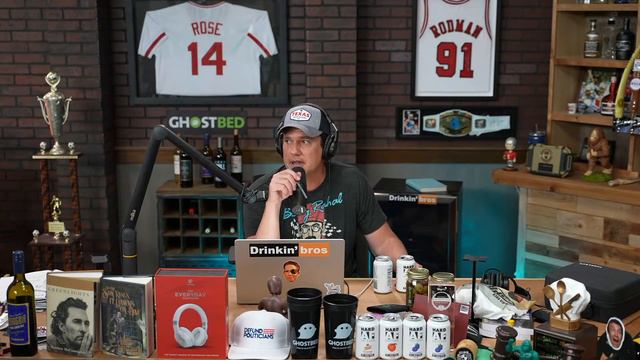 Tucker Carlson For President? - Drinkin' Bros Podcast 1024 смотреть онлайн