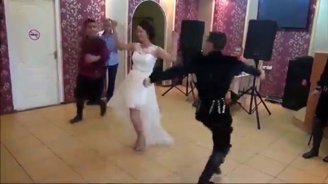 Ведущая- тамада Ольга Пешина.Проведение мероприятий, свадеб, юбилеев, дней рождений, корпоративов. смотреть онлайн