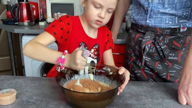 Шоколадная Колбаса со Сгущёнкой! Обалденный Десерт На Любой Стол. смотреть онлайн