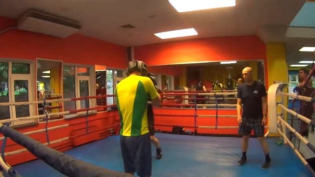 Руслан vs Лёша Спарринг Планета Фитнес [20.06.2016] смотреть онлайн