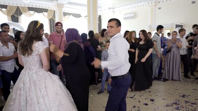 Лезгинская свадьба танец жениха и невесты под зажигательную лезгинку Свадьба в Дагестане 2020 смотреть онлайн