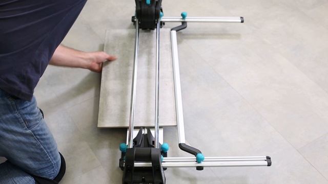 Parallelanschlag: Zum Schneiden langer Fliesen auf den TC 670 Fliesenschneidern | wolfcraft смотреть онлайн