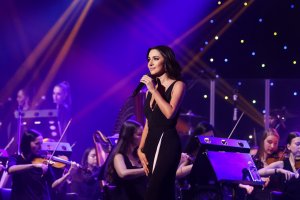 Зара - Цветы запоздалые / Zara - Belated Flowers ( БКЗ, сольный концерт 2022 )