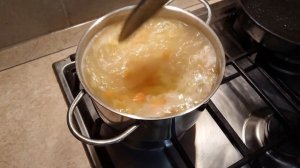 Приготовим вкусненькое. Ну очень вкусный суп с сельдереем и красной рыбой.