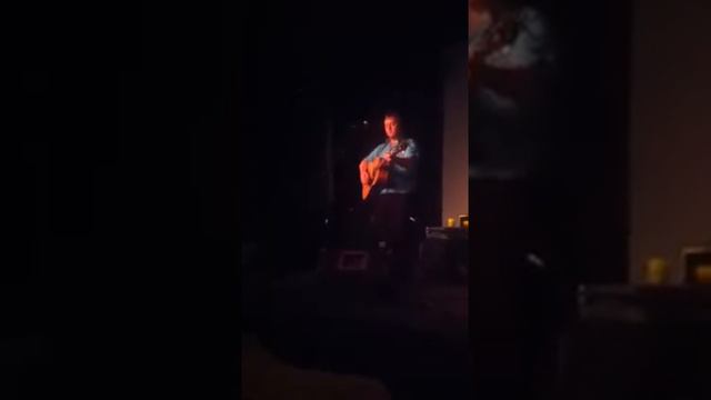James McCartney covers Neil Youngs "Old Man" смотреть онлайн