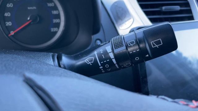 Как включить омыватель заднего стекла, Солярис хэтчбек.