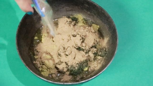 Henna On Hair | How to make henna paste for darker hair color and hair growth. смотреть онлайн
