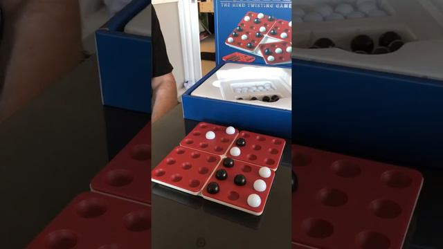 Othello Whirl смотреть онлайн
