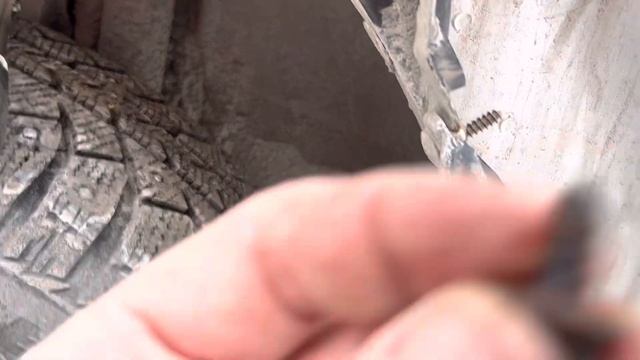 РАФ4 как снять-поставить задний бампер(не сломав крепление) смотреть онлайн