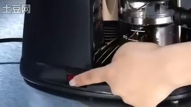 Кофеварка Делонги DeLonghi EC 9 смотреть онлайн