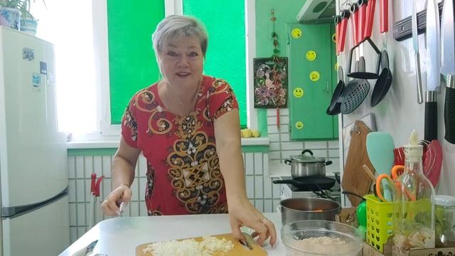 Суп с куриными фрикадельками. смотреть онлайн