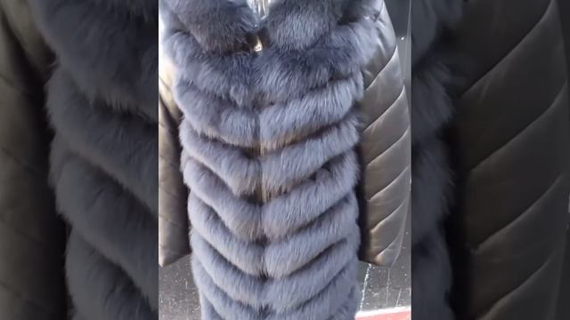 Жилетка с кожаным рукавом смотреть онлайн