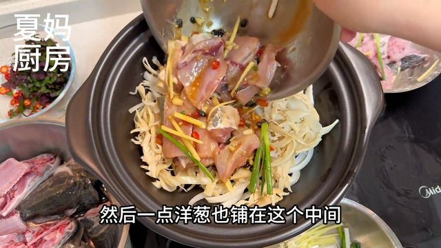 今天的一鱼两吃，浓郁奶白的鱼花汤，酱香鲜辣的豉油焖鱼骨，真香 смотреть онлайн