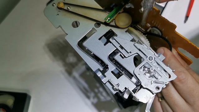 PHILIPS DVDR3510V Pal DVD Recorder/VHS Recorder Repair смотреть онлайн