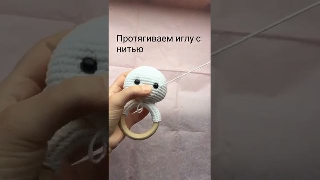 Утяжка глазок. Погремушка "Зайка с длинными ушками" смотреть онлайн