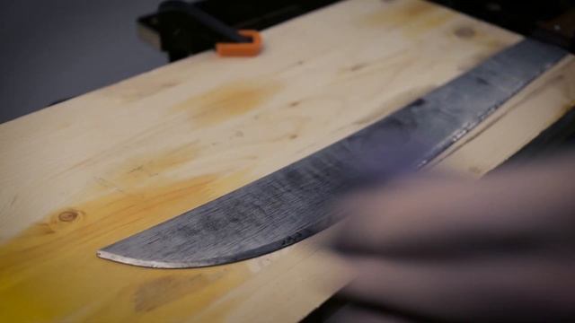 Заточка Tramontina Machetes Мачете / Полевые испытания опции для заточки длинномерных клинков. смотреть онлайн