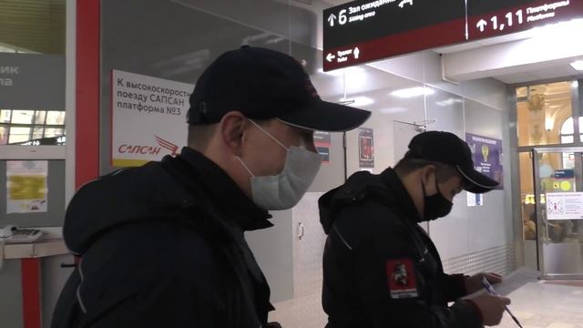 Контролер ГКУ: "Глава Верховного суда решил, что все должны находиться в маске и штрафовать по фото смотреть онлайн