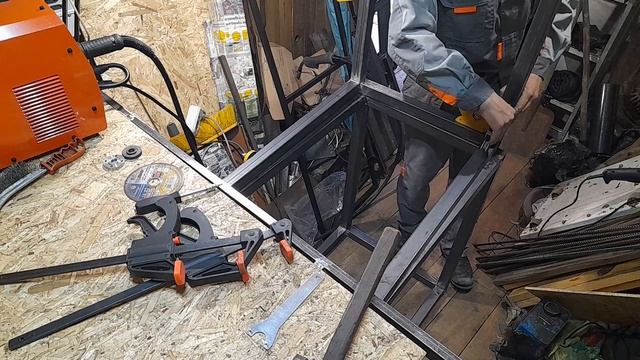 Новый верстак своими руками из профильной трубы (часть 2) смотреть онлайн