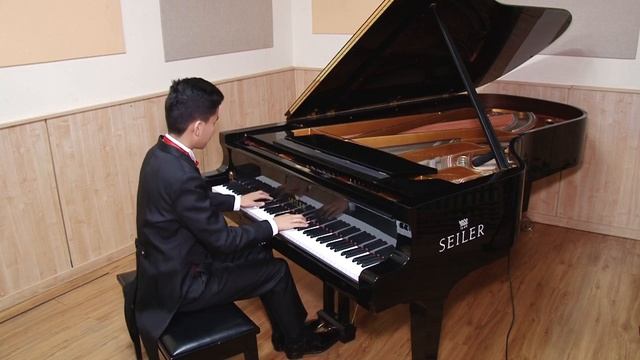 Юный пианист-монгол выступил в концертном зале Weill Recital Hall или Карнеги-холл (Carnegie Hall) смотреть онлайн