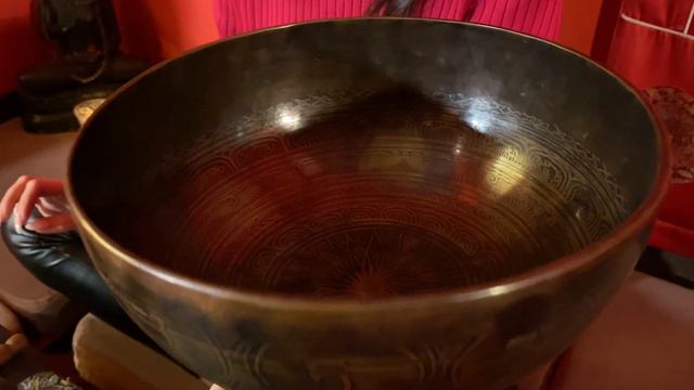 Поющая чаша серии Звуки Вселенной (SBBE) 27 см, нота Соль диез G# 105 Гц смотреть онлайн