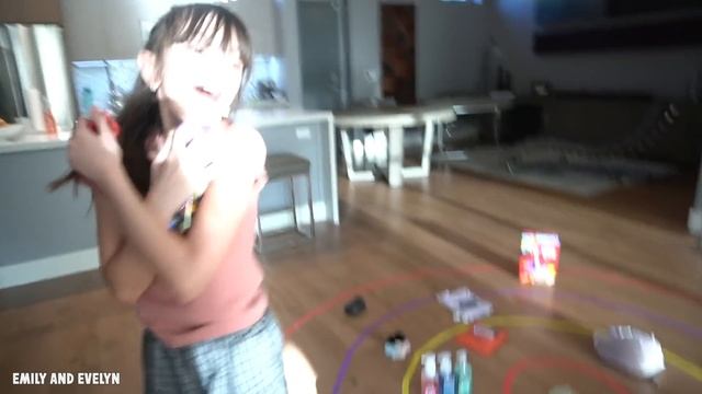 If You LAND On It, I'll BUY It CHALLENGE - Giant Board Game! | Emily and Evelyn смотреть онлайн