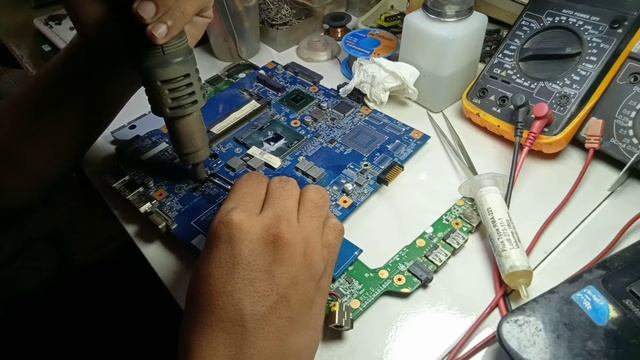 ACER V5 121 DEAD SOLUTION, NOT CHARGING