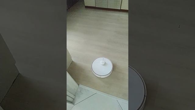 Робот пылесос потерялся смотреть онлайн