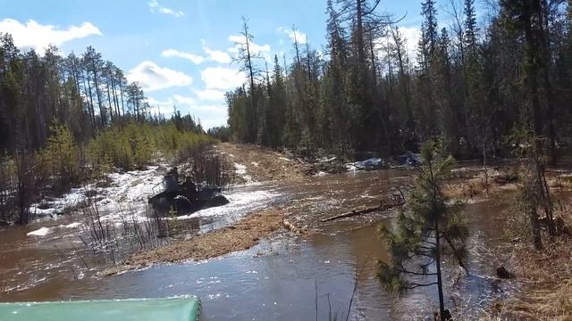 чуть не утопили самодельный вездеход
