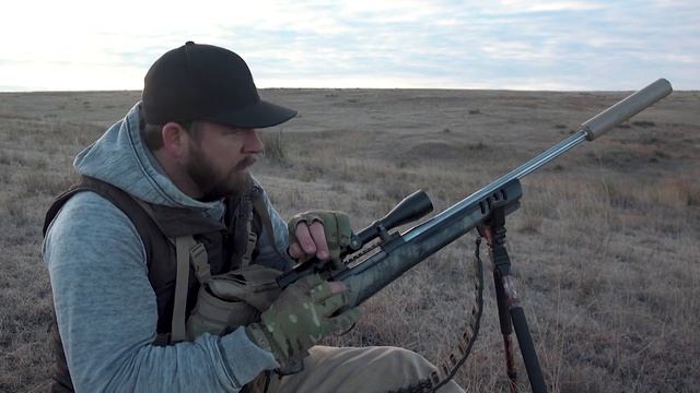 Handcalling Coyotes in Colorado PT1! The best handcalling tips and tactics on youtube! смотреть онлайн