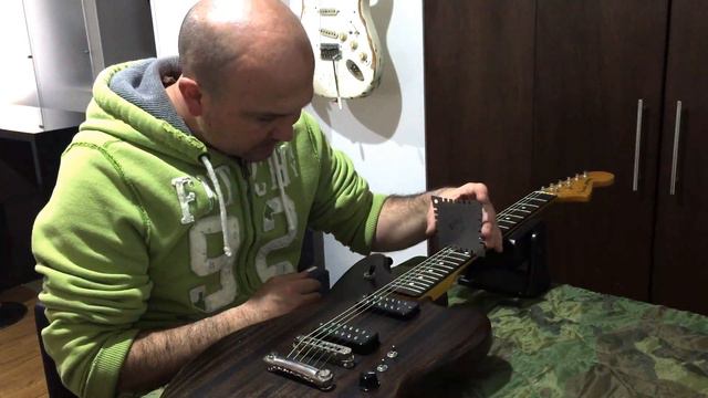 Fender Jaguar Modern Player - Modificaciones y ajuste del puente TOM смотреть онлайн