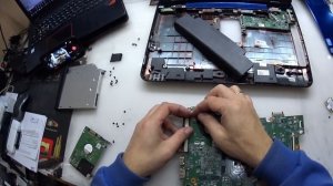 Dell Inspiron n5110 разборка и чистка / Замена жесткого диска
