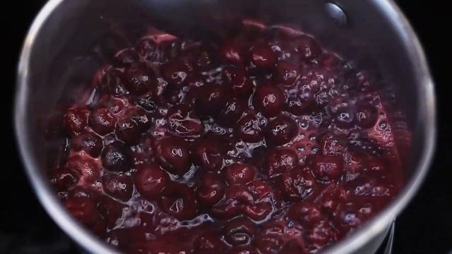 БАСКСКИЙ ПИРОГ С ВИШНЕЙ