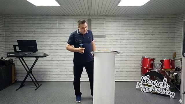 "Сияет Свет и виден путь", проповедует пастор Константин Облицев смотреть онлайн