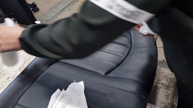 Реставрация кожаного сиденья. Ремонт прожега. Restoration of the leather seat. Burnout repair смотреть онлайн