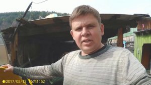 Заложили инкубатор, Настя садит клубнику, баловство с бетономешалкой.