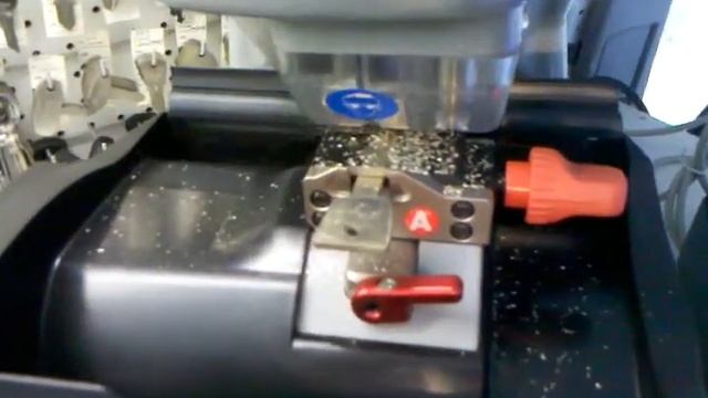 Bianchi Keyline 994 start to finish on a honda HS key Locksmith смотреть онлайн