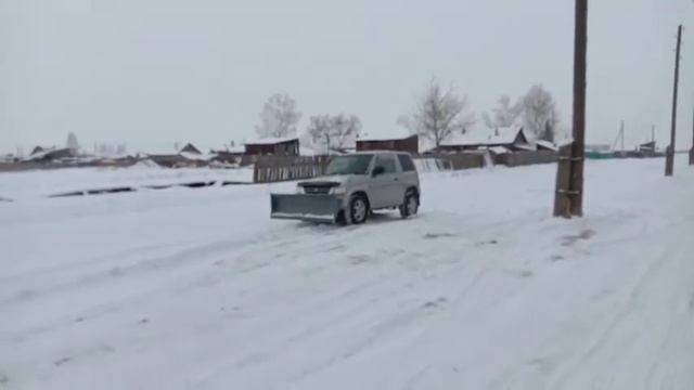 чистим снег на паджеро мини смотреть онлайн