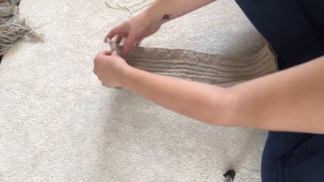 How to turn an OLD SWEATER into COTTAGE SOCKS! смотреть онлайн