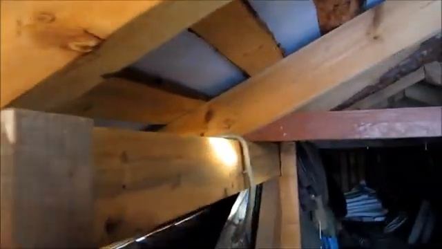 КРЫША КОЛХОЗНОГО ДОМА ИЗНУТРИ. ЧЕРДАК СВОИМИ РУКАМИ. смотреть онлайн