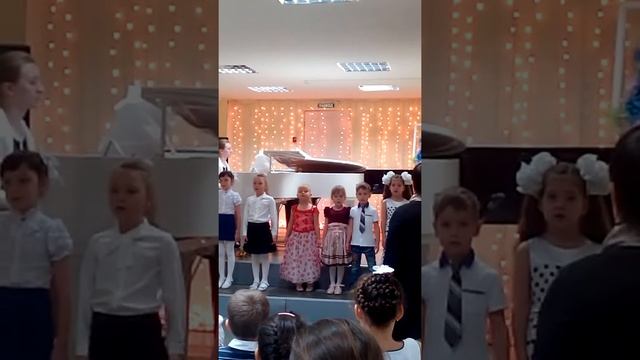 Как у наших у ворот муха песенки поет смотреть онлайн