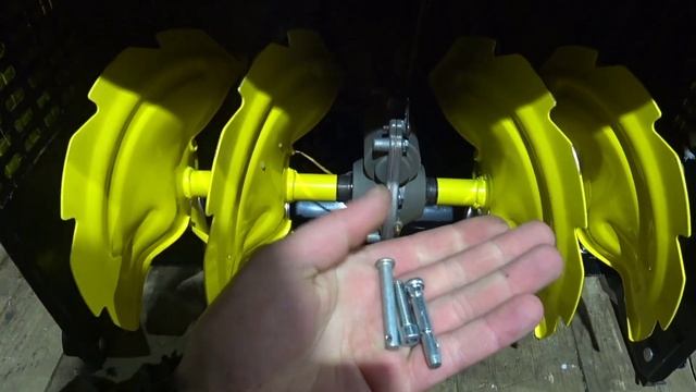 Срезной штифт или обычный болт? А что используешь ты на своем снегоуборщике? смотреть онлайн