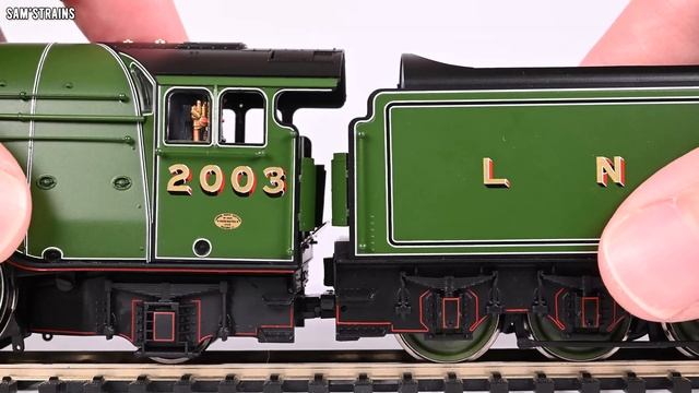 Hornby's All New Streamlined Class P2 | Unboxing & Review смотреть онлайн