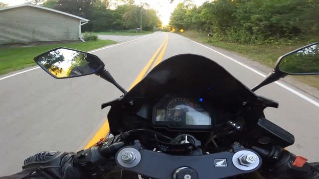 Curvy Wisconsin Backroads! (Honda CBR 600RR POV) смотреть онлайн