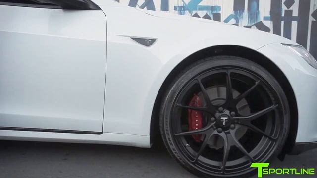 Tesla Model S P85D with custom Ferrari Red interior by T Sportline смотреть онлайн
