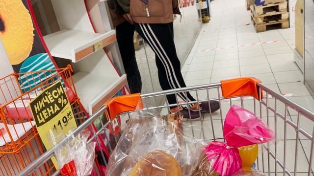 Щекинский Дикси не исправим.Директор хочет решить вопрос по доброму. Вызвал полицию.Часть 2 смотреть онлайн