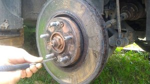 Замена передних тормозных дисков KIA Sportage 3