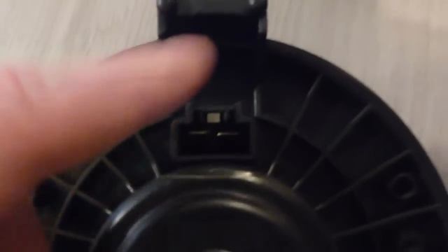 Обзор и установка аналога вентилятора печки на ПРАДО 120 ( Roers Parts RP8710360340 ) смотреть онлайн