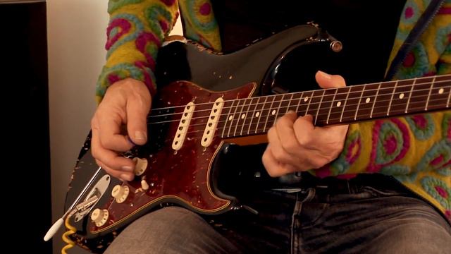 2009 Fender Custom Shop 1960 Relic Stratocaster HSS-1 смотреть онлайн