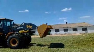 Фронтальный погрузчик Xcmg LW550RU